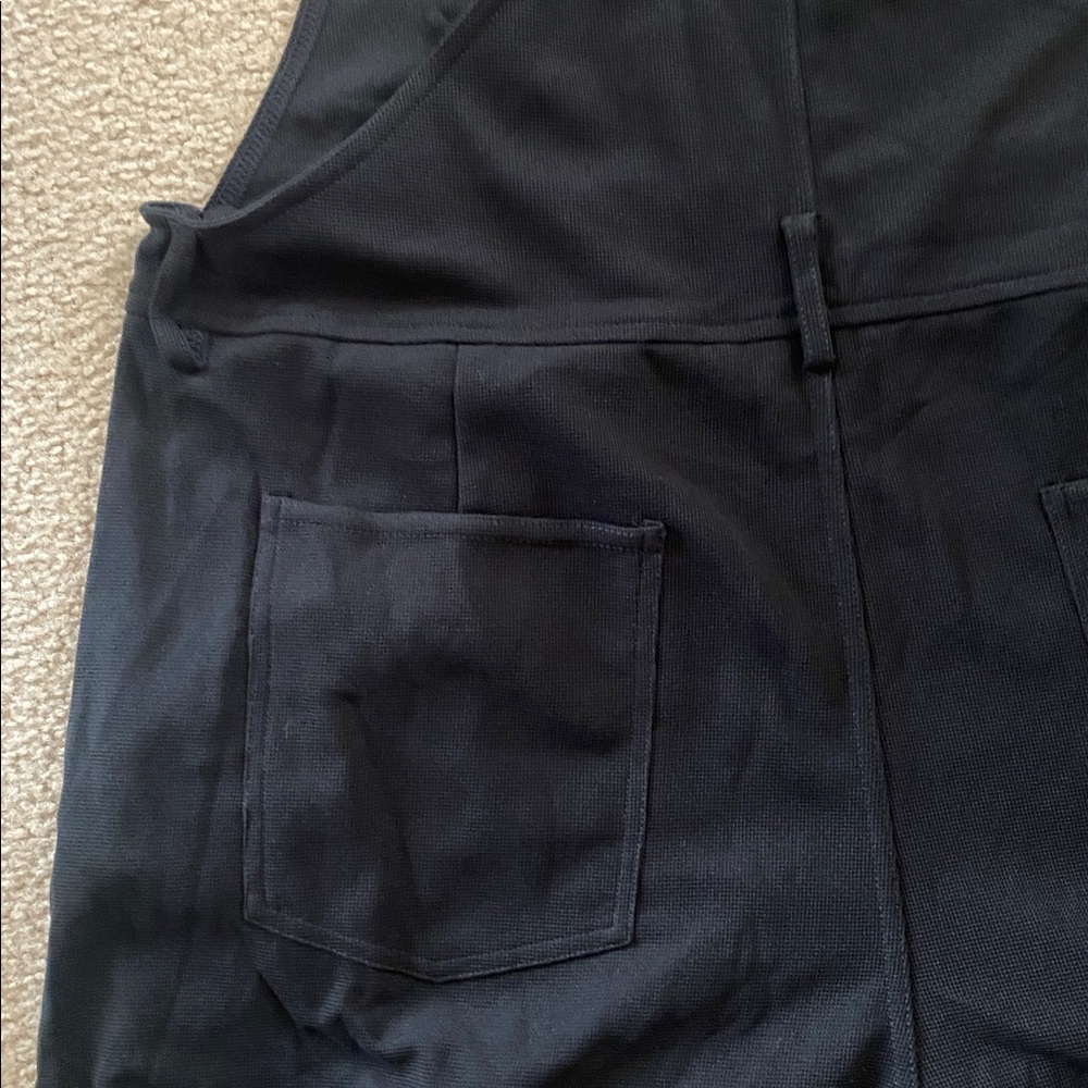 LARGE. ADJUSTABLE STRAPS BIB OVERALL ROMPER - Picture 9 of 10